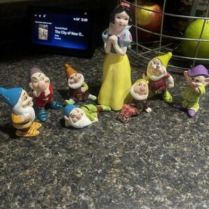 Vintage WALT DISNEY - SNOW WHITE and the SEVEN DWARFS‎ Figurines - Made in Japan